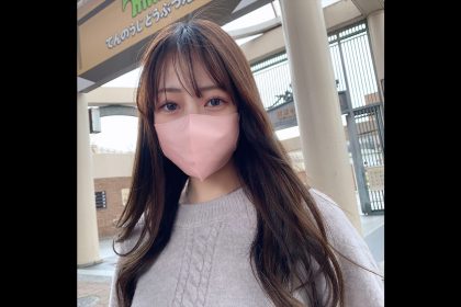 第一次拍攝·外觀！  ！已經20歲的肉感曲線美人…F罩杯白皙美女巨乳吸肉棒表情淫穢連續射精給女大學生！  !